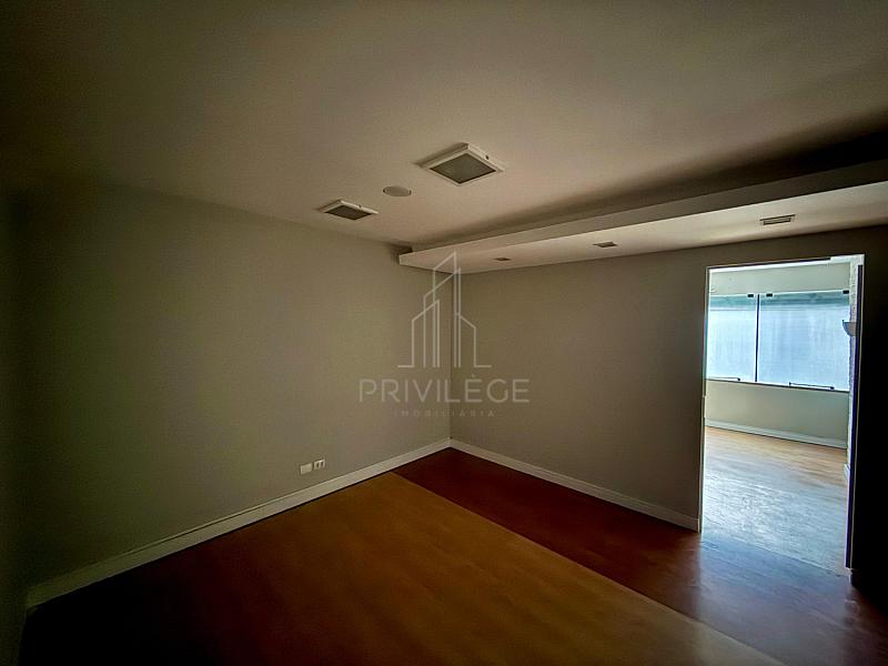 SALA COMERCIAL AO LADO DO SHOPPING 10