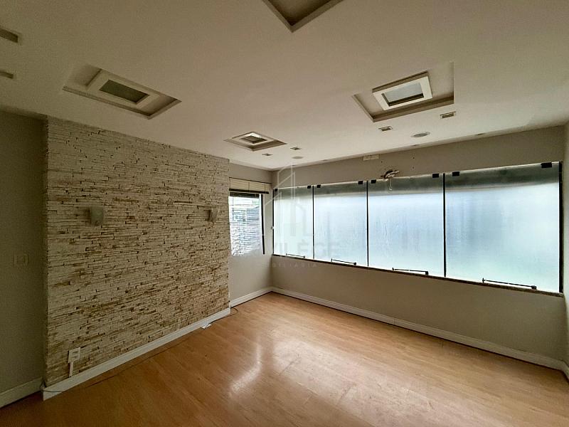 SALA COMERCIAL AO LADO DO SHOPPING 1