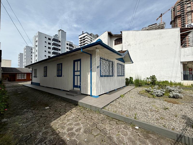 CASA NO BAIRRO FAZENDA 1