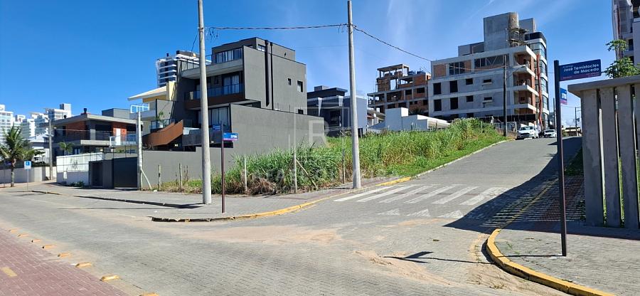 Apartamento á venda na Quadra Mar de Piçarras com 2 quartos sendo 1 suíte a 50m do mar — foto 20