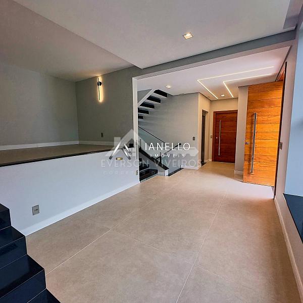 Casa Reformada com Vista para o Lago e Elevador no Condomínio Swiss Park — Lazer e Sofisticação — foto 22