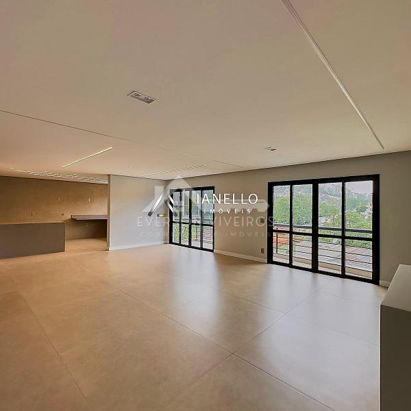 Casa Reformada com Vista para o Lago e Elevador no Condomínio Swiss Park — Lazer e Sofisticação — foto 11