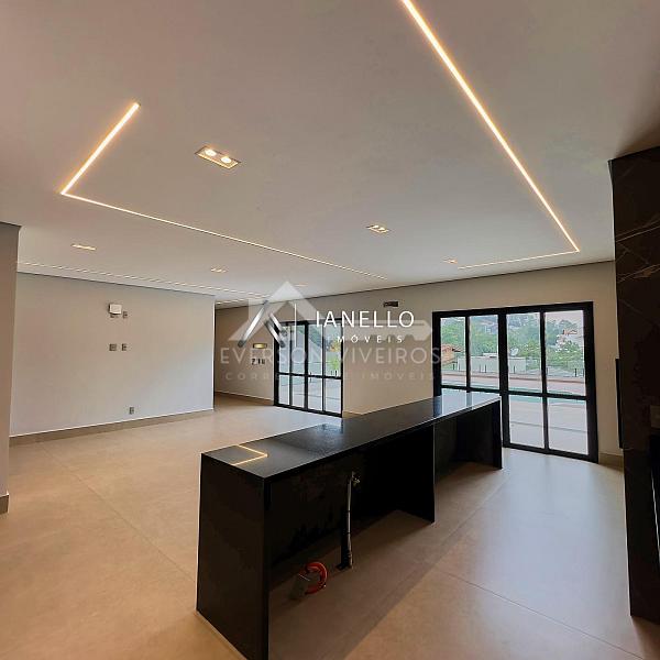 Casa Reformada com Vista para o Lago e Elevador no Condomínio Swiss Park — Lazer e Sofisticação — foto 12