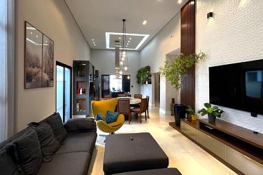 Casa térrea Condomínio Damha 1 com 3 suítes piscina.