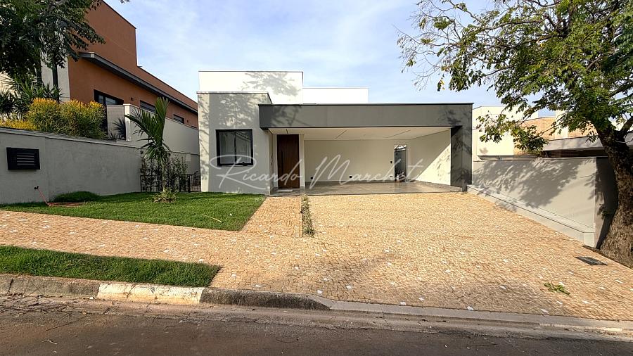3 Su�tes, piscina no Ondas 1