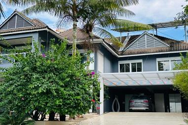 Sobrado no Aldeia do Vale – 4 suítes, lazer exuberante e alto padrão de acabamento