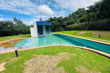 Sobrado à venda no Aldeia do Vale | Goiânia | 4 suítes | Vista definitiva para lago e mata | Alto padrão