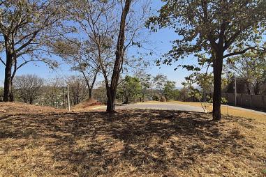 Terreno à venda no Aldeia do Vale em rua sem saída, sem vizinho lateral e com vista definitiva