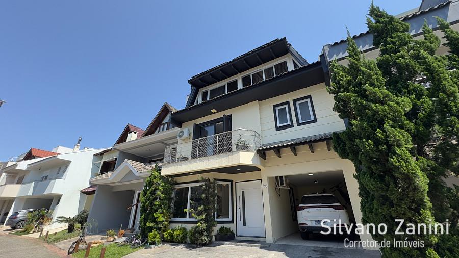 Casa semimobiliada com piscina no Condom�nio Igua�u 1