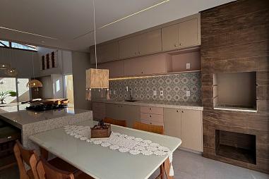 Casa em Condomínio com 3 quartos à venda, 360m², 4 banheiros - Jardim Dona Maria Azenha - Nova Odessa