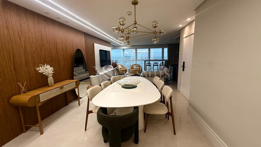 Luxo e Exclusividade Frente-Mar na Barra Sul 1