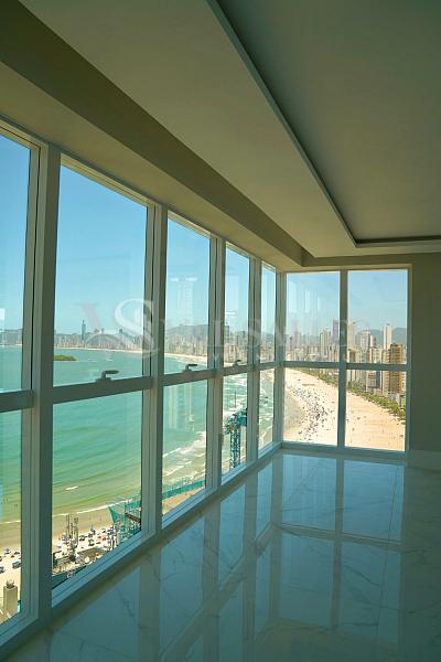 Exclusividade e Vista Privilegiada na Barra Norte 1