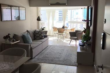 Locação de Temporada - ED. GIUSEPPE VERDI - 3 Suítes, Ampla Sacada, Totalmente Decorado e Equipado, Capacidade para 6 a 8 pessoas