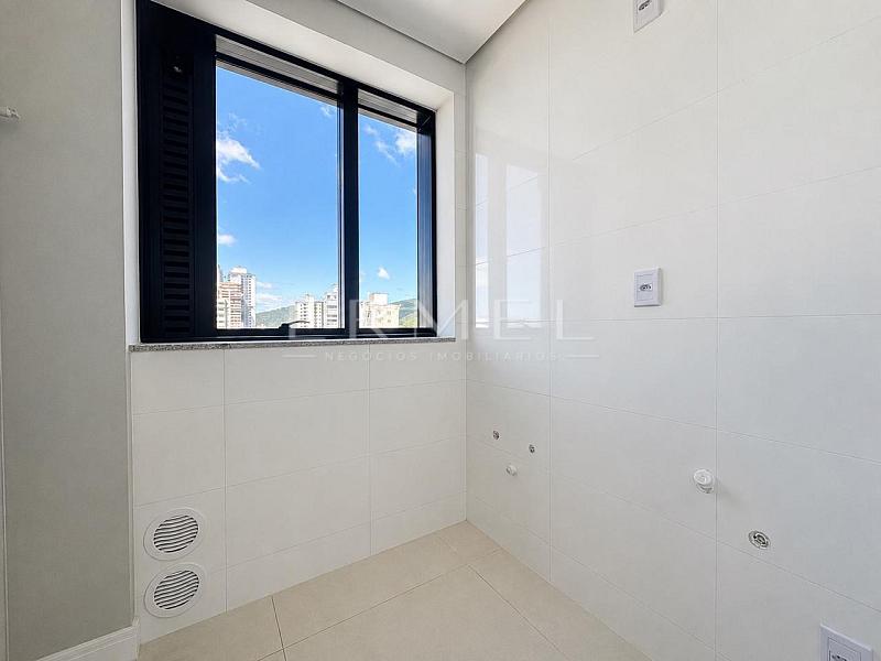 Apartamento 02 Su�tes no Centro de Itapema 8