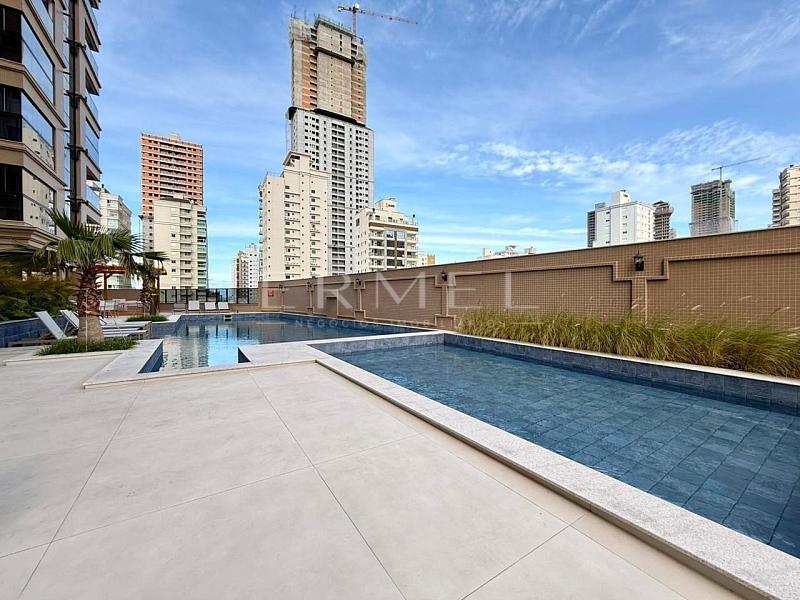 Apartamento 02 Su�tes no Centro de Itapema 24