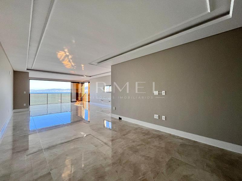 Apartamento 04 Su�tes no Centro de Itapema 7