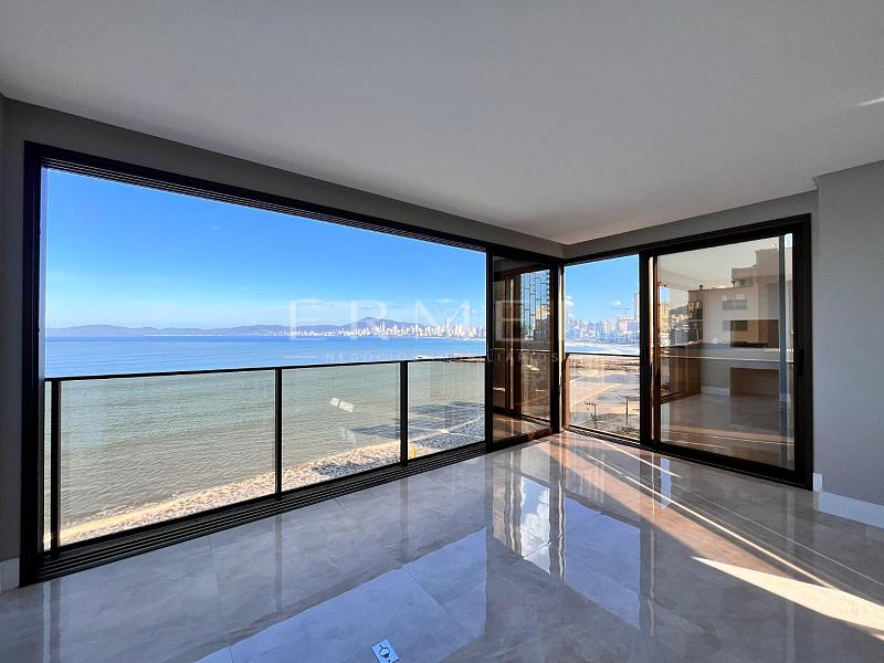 Apartamento 04 Su�tes no Centro de Itapema 3