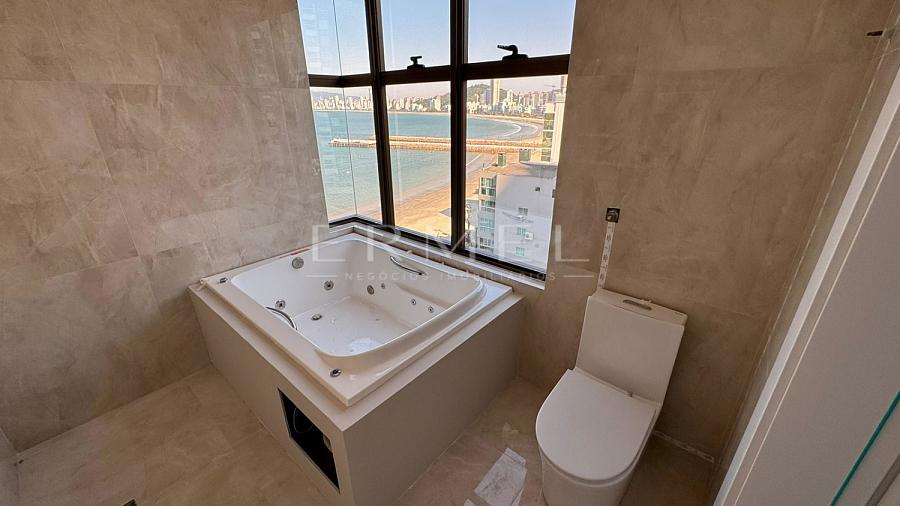 Apartamento 04 Su�tes no Centro de Itapema 21