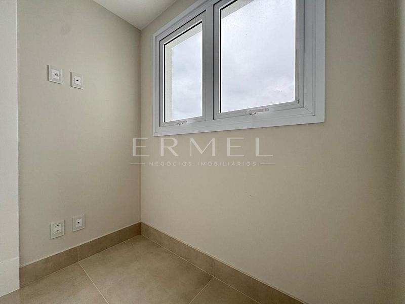 Apartamento 04 Su�tes no Centro de Balne�rio Cambori� 14