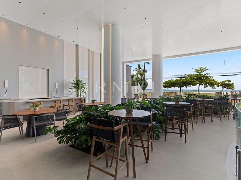 Apartamento 04 Su�tes no Centro de Balne�rio Cambori� 30