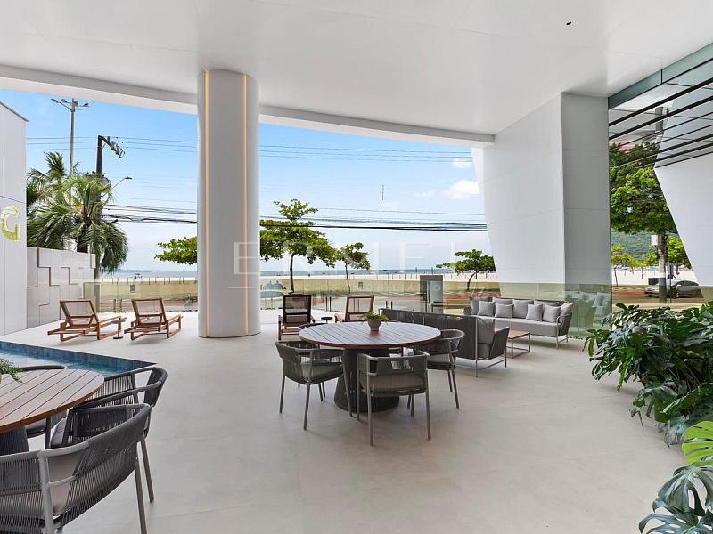 Apartamento 04 Su�tes no Centro de Balne�rio Cambori� 32