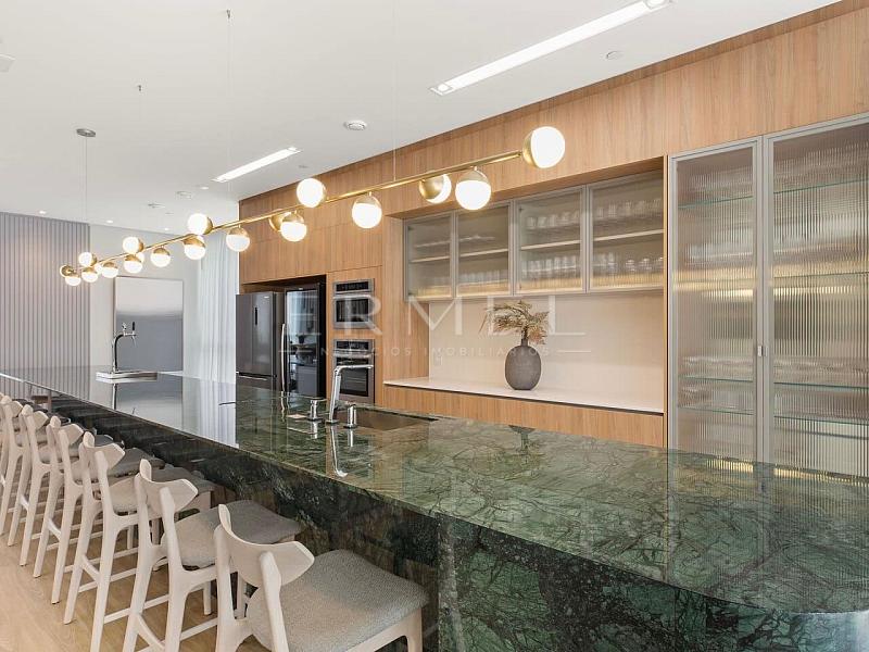 Apartamento 04 Su�tes no Centro de Balne�rio Cambori� 53
