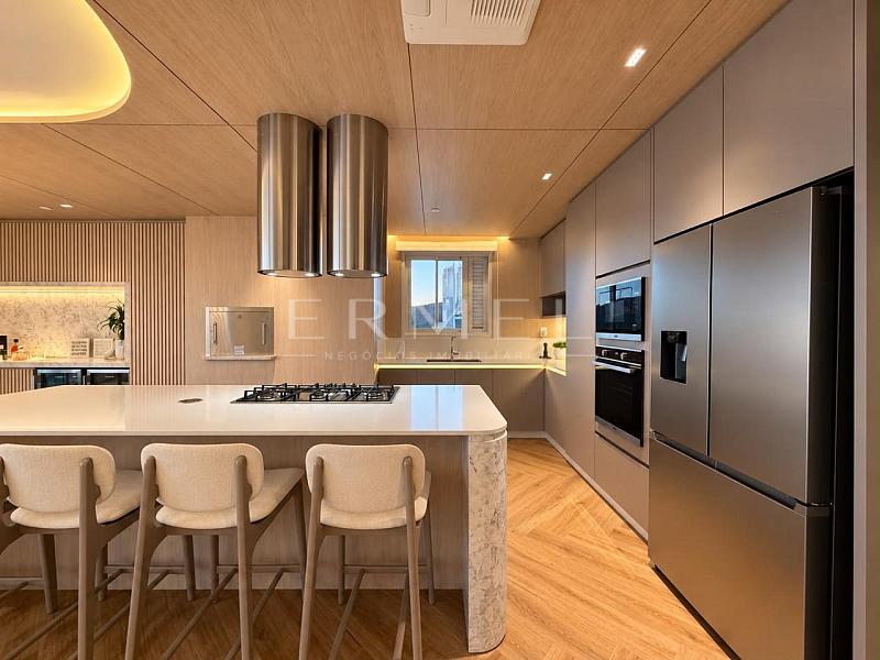 Apartamento 04 Su�tes no Centro de Balne�rio Cambori� 7