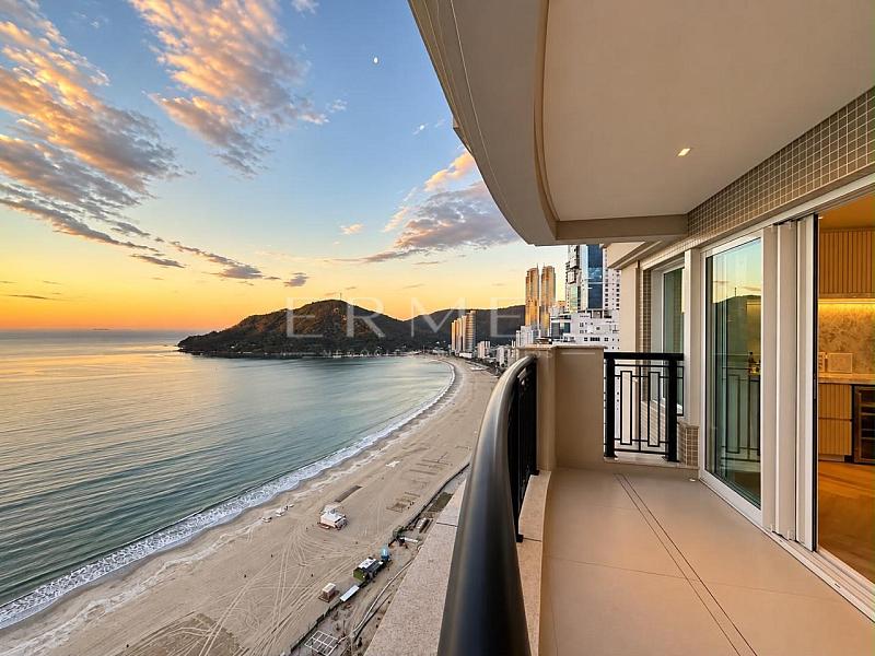 Apartamento 04 Su�tes no Centro de Balne�rio Cambori� 9