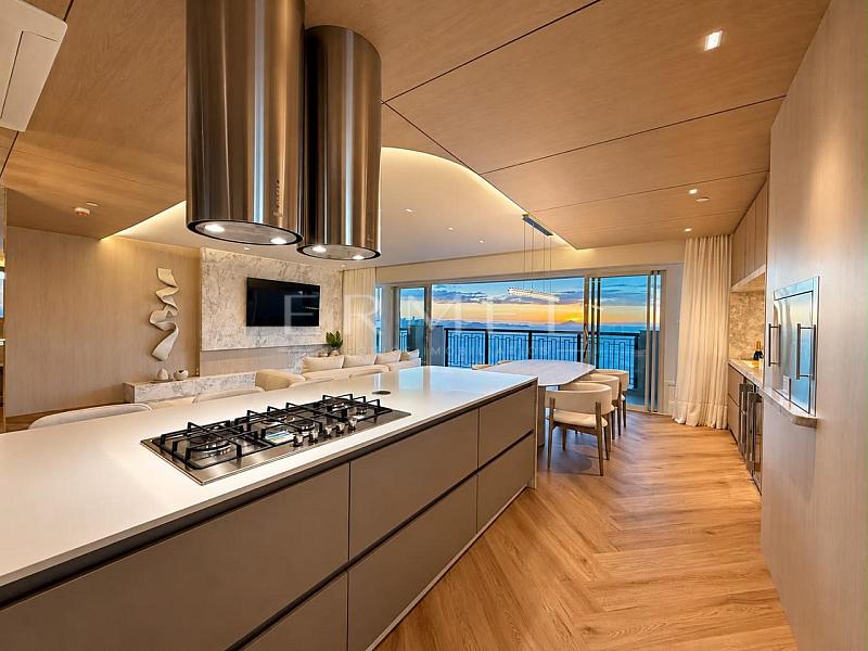 Apartamento 04 Su�tes no Centro de Balne�rio Cambori� 8