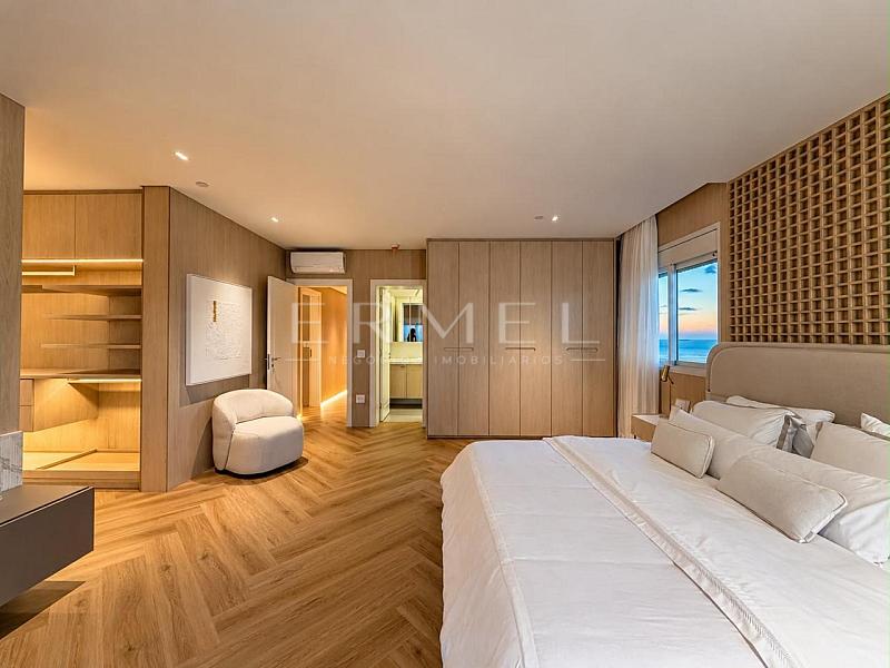 Apartamento 04 Su�tes no Centro de Balne�rio Cambori� 11