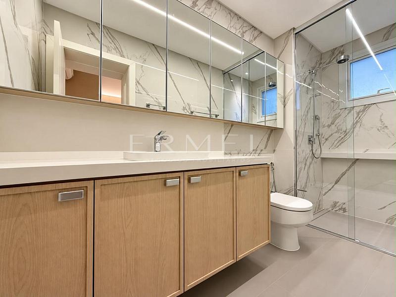 Apartamento 04 Su�tes no Centro de Balne�rio Cambori� 16