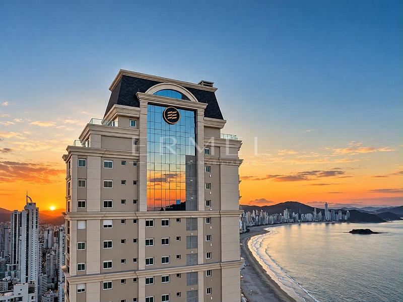 Apartamento 04 Su�tes no Centro de Balne�rio Cambori� 2