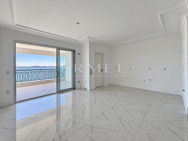 Apartamento 03 Su�tes no Centro de Balne�rio Cambori� 6