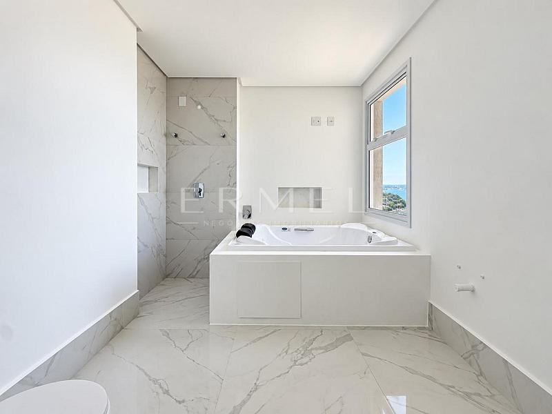 Apartamento 03 Su�tes no Centro de Balne�rio Cambori� 10
