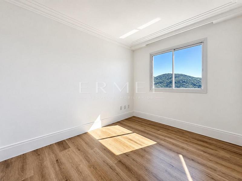 Apartamento 03 Su�tes no Centro de Balne�rio Cambori� 14
