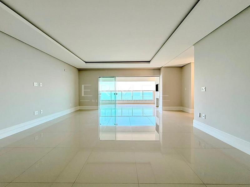 Apartamento 04 Su�tes no Centro de Balne�rio Cambori� 4