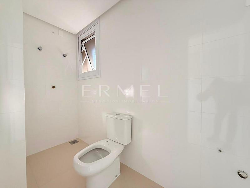 Apartamento 04 Su�tes no Centro de Balne�rio Cambori� 11