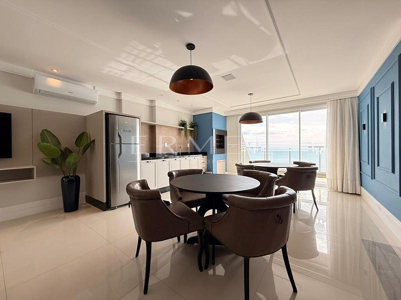 Apartamento 04 Su�tes no Centro de Balne�rio Cambori� 30
