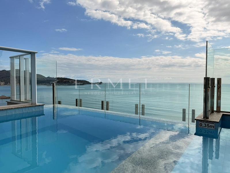 Apartamento 04 Su�tes no Centro de Balne�rio Cambori� 35