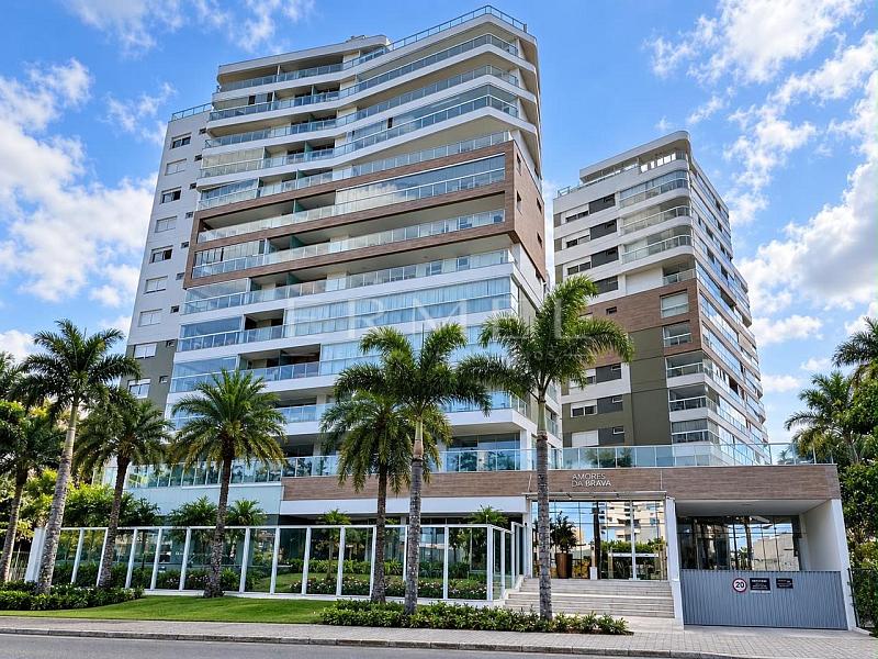 Apartamento 03 Quartos na Praia Brava em Itaja� 1