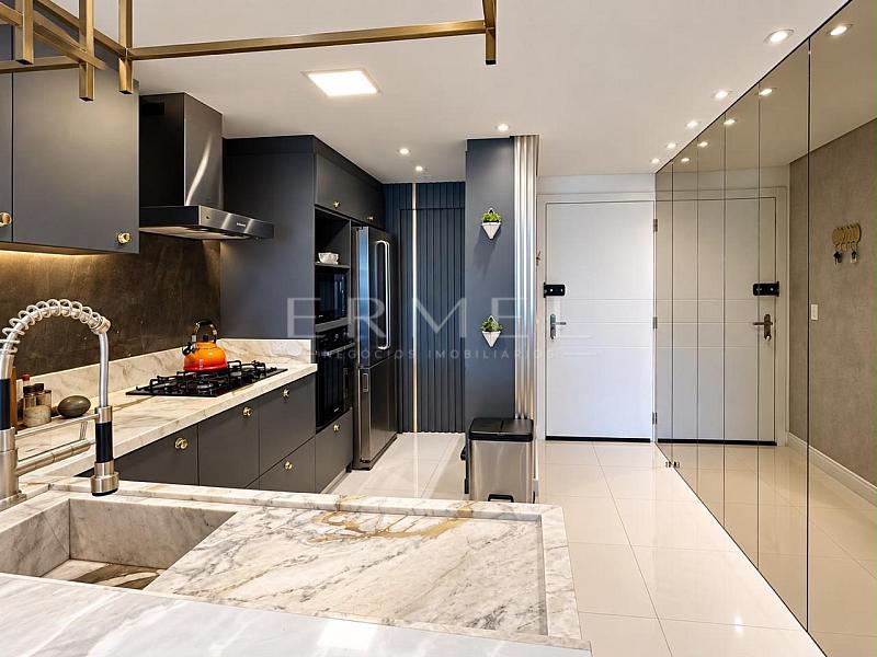 Apartamento 03 Quartos na Praia Brava em Itaja� 9