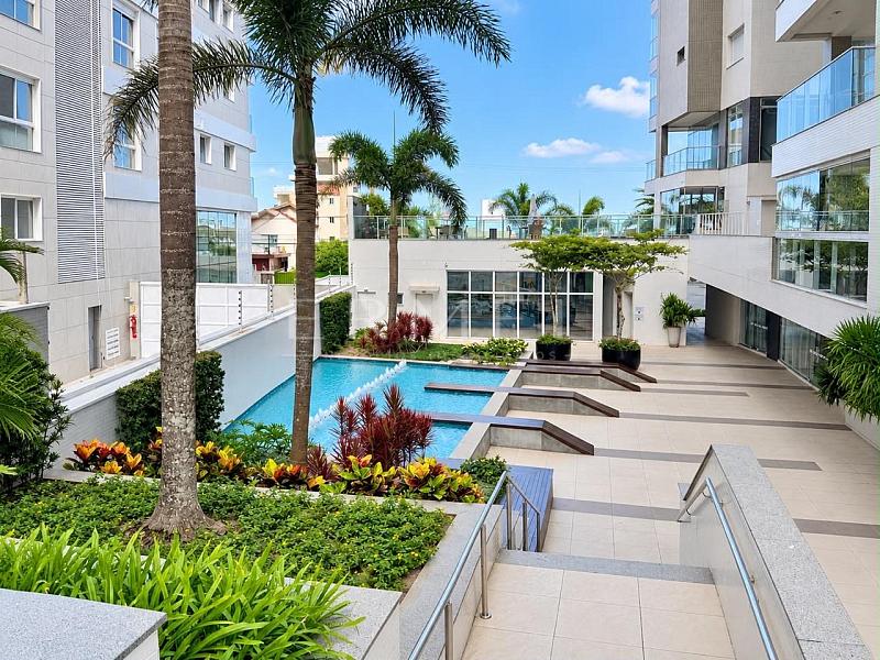 Apartamento 03 Quartos na Praia Brava em Itaja� 21