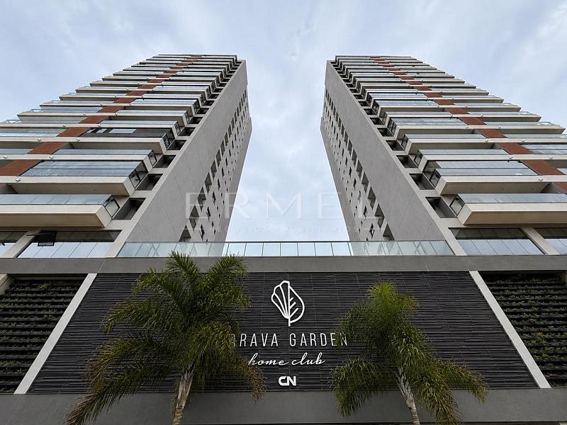 Apartamento 02 Quartos na Praia Brava em Itaja� 1