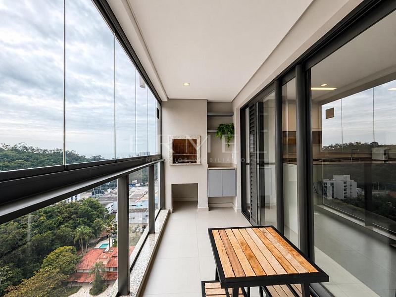 Apartamento 02 Quartos na Praia Brava em Itaja� 9