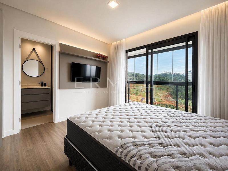 Apartamento 02 Quartos na Praia Brava em Itaja� 11