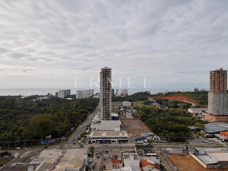 Apartamento 02 Quartos na Praia Brava em Itaja� 12