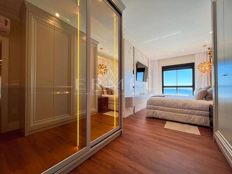 Apartamento 04 Su�tes em Porto Belo 11