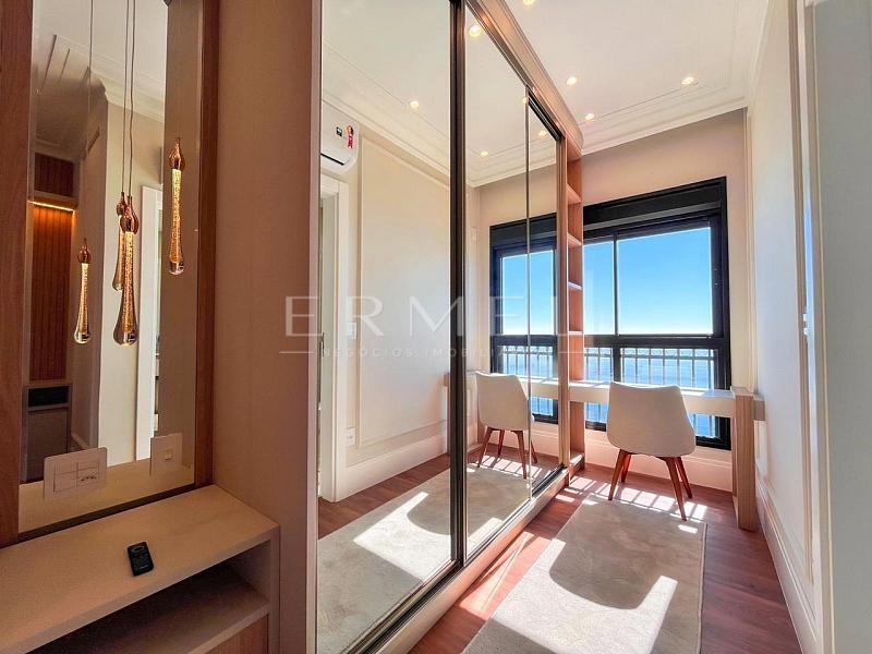 Apartamento 04 Su�tes em Porto Belo 17