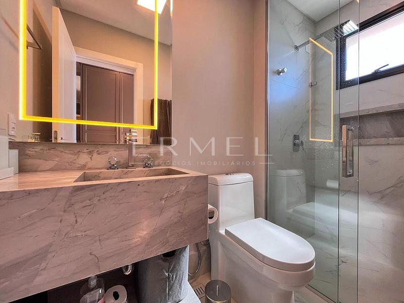 Apartamento 04 Su�tes em Porto Belo 19