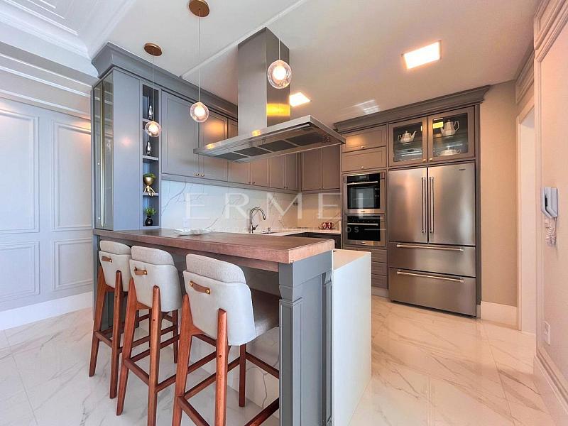 Apartamento 04 Su�tes em Porto Belo 23